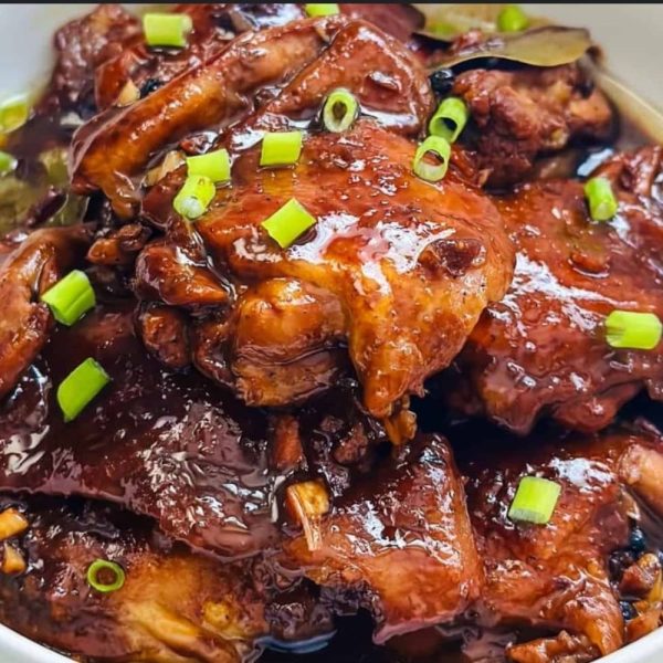 Lolas Chix Adobo w/Rice